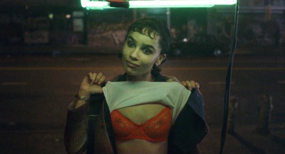 Zoë Kravitz - Caught Stealing - 1_1.jpg