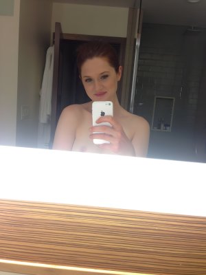Bonnie-Wright-Nude-Leaks-1-1.jpg