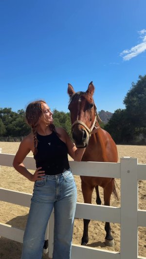 Bailee Madison - black top and jeans 0930__10_.jpg