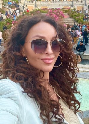 Sofia Milos (3).jpeg