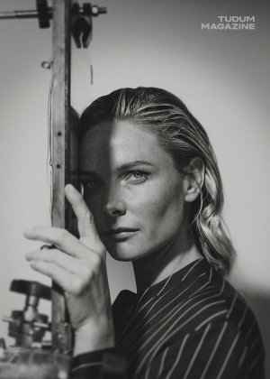 rebecca-ferguson-for-tudum-magazine-october-2025-4.jpg