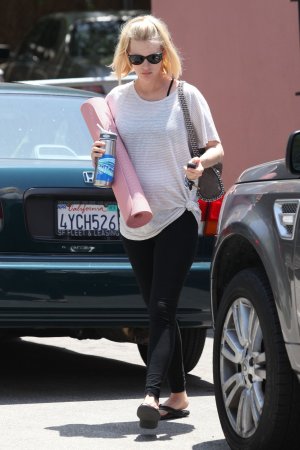 January-Jones-HQCelebrities.com (120).jpg