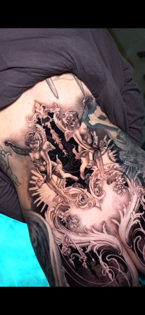 Screenshot_20251006_235056_Video Player.jpg