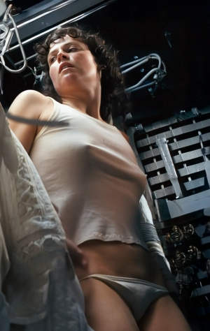 Ripley-closet00001.png Ripley-closet00001.png