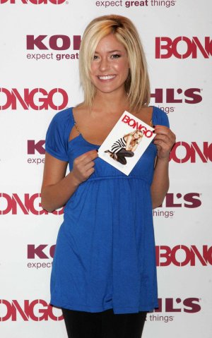 kristin-cavallari-at-kohl-s-jersey-city-store-bongo-promotion-12-09-2006-3.jpg