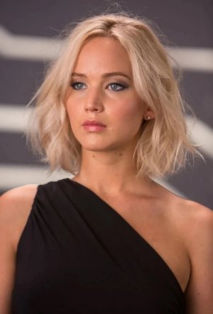 Jennifer Lawrence in Passengers 1.jpg