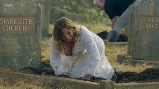 Charlotte.Church_Celebrity.Traitors_s01e01_sausages-004.jpg Charlotte.Church_Celebrity.Traitors_s01e01_sausages-004.jpg