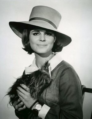 Susan_Saint_James_1966.jpg