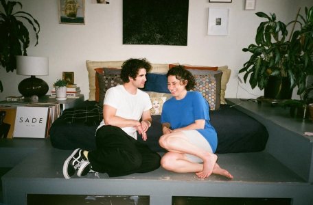 Ilana-Glazer-Feet-7977955.jpg
