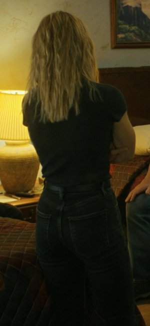 Jennifer Holland (8).jpg