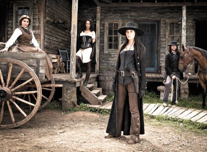 artsprofile with Melissa Farman and Tattiawna Jones.jpg