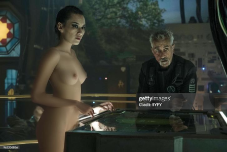 gettyimages-962206886-2048x2048 fake.png