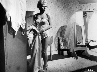 Carole Lesley (12).jpg