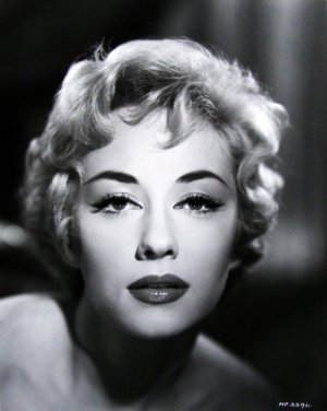 Carole Lesley (14).jpg