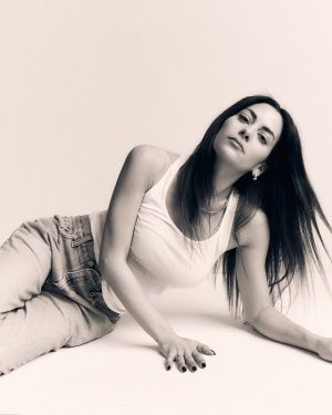 Inbar Lavi - posing for photos il__1_.jpg