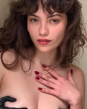 Gabriela Andrada.jpg