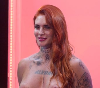 Screenshot_20251015_212122_Video Player.jpg