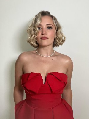 Emily Osment 1000125116.jpg