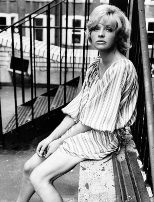 Susannah York  Ozev2qFSjn1spgx0yo1.jpg