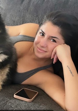 Hailie Deegan 7.jpg