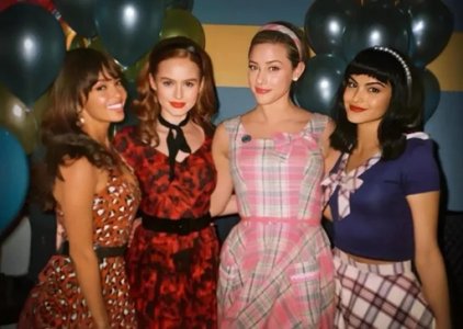 Vanessa Morgan, Madelaine Petsch, Lili Reinhart & Camila Mendes - Riverdale.jpg
