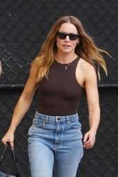kristen-bell-s-chic-ensemble-turns-heads-at-jimmy-kimmel-live-09-19-2024-0_thumbnail.jpg