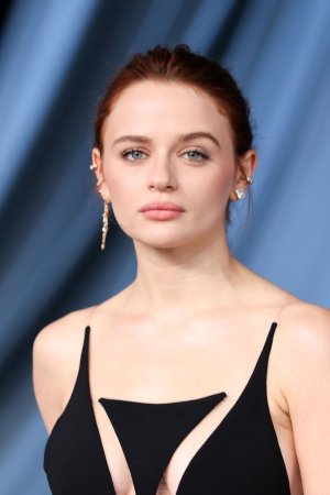 Joey King attends the Academy Museum 5th Annual Gala in LA 652785617_image0005.jpg