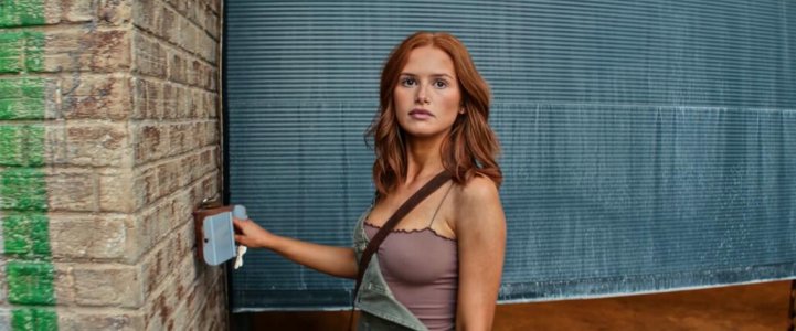 Madelaine Petsch - Maintenance Required - 1_1.jpg Madelaine Petsch - Maintenance Required - 1_1.jpg