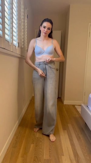 Danielle Panabaker - in bra and jeans_3_.jpg