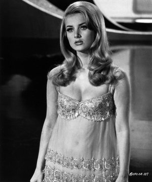 Barbara Bouchet -549caa21868df268d4f695cd9c95c5d.jpg