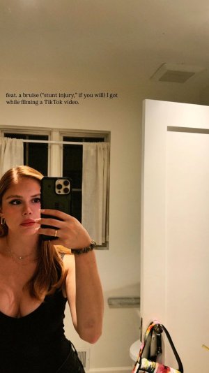 Erin Moriarty - mirror selfie in black ME15OMGC_o.jpg