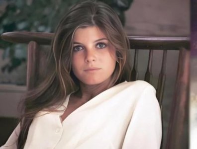 katharine-ross-was-an-underrated-beauty-of-the-late-60s-and-v0-2s6od6kovicb1.jpg