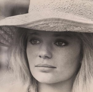 Jacqueline Bisset - PkgabjB9rW1uoecybo1.jpg Jacqueline Bisset - PkgabjB9rW1uoecybo1.jpg