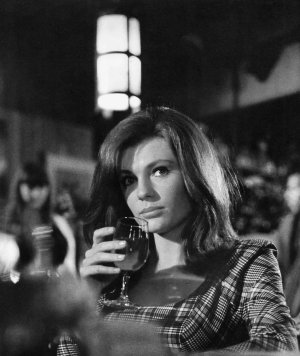 Jacqueline Bisset Bullitt 1968 - Odazcf9mvg1rf1jvro1.jpg