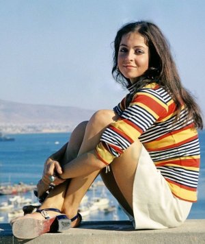 Vicky Leandros - D18949b7184e63b2d72af8ea58eff96c.jpg