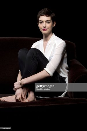 Anne-Hathaway-Feet-4536830.jpg