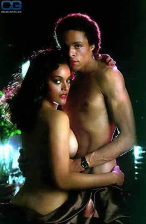 Jayne Kennedy nude.jpg