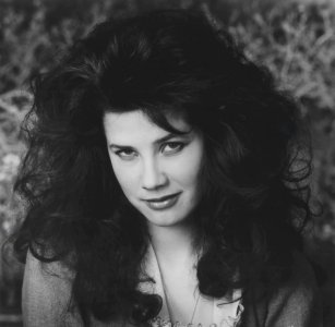 Daphne Zuniga.jpeg