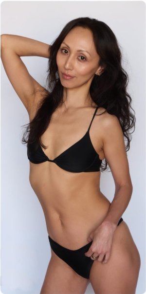 Linda Park - 2025 Joshua Burch Photoshoot 6Csehon8_o.jpg