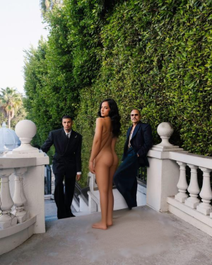 becky_g_-_vogue_world_photoshoot_october_2025__4_ fake.png