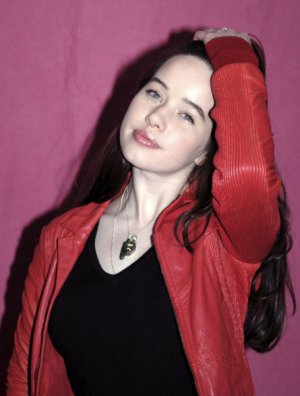 annapopplewell-narnia-tokyo-photocall-cb5e1117561996.jpg