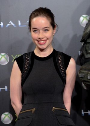 Halo 4 Forward Unto Dawn Madrid premiere - November 5, 2012 3.jpg