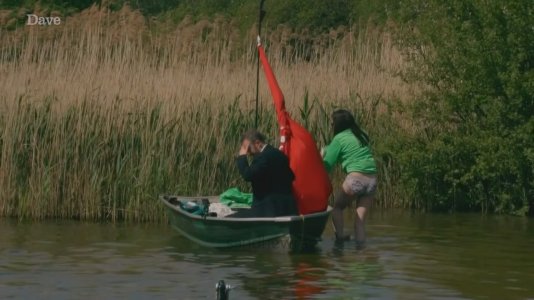 Taskmaster - s05e01 - Dignity Intact.mkv_20251029_195002.834.jpg