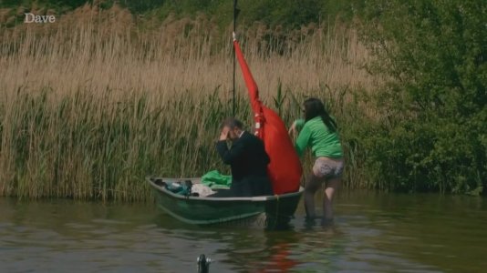 Taskmaster - s05e01 - Dignity Intact.mkv_20251029_195005.466.jpg