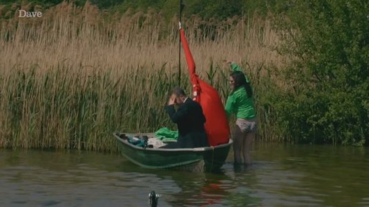 Taskmaster - s05e01 - Dignity Intact.mkv_20251029_195013.786.jpg