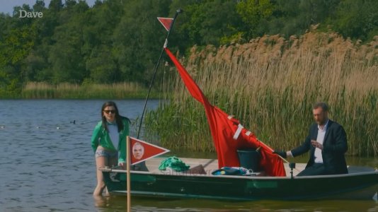 Taskmaster - s05e01 - Dignity Intact.mkv_20251029_195110.948.jpg