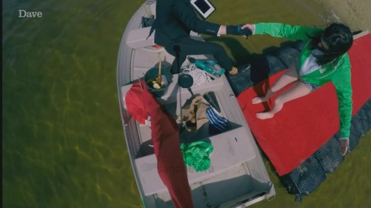 Taskmaster - s05e01 - Dignity Intact.mkv_20251029_195231.758.jpg