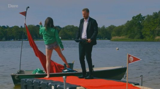 Taskmaster - s05e01 - Dignity Intact.mkv_20251029_195345.791.jpg