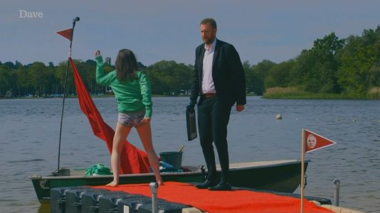 Taskmaster - s05e01 - Dignity Intact.mkv_20251029_195357.791.jpg