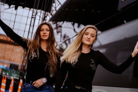 Alyson & Amanda Michalka1000156309.jpg